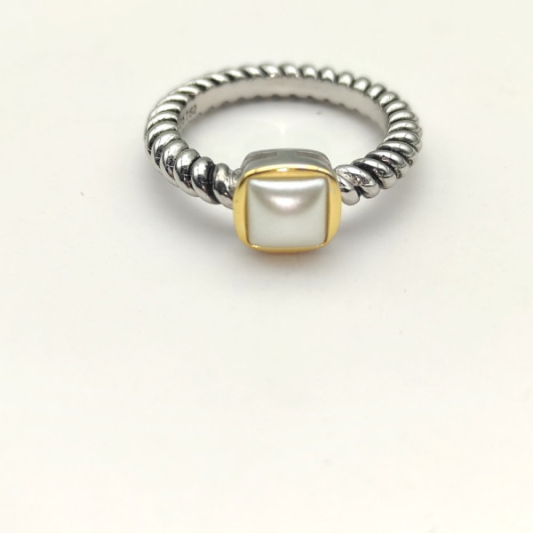 David Yurman 6mm Wide Square Pearl Ring