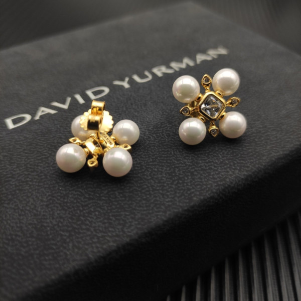 David Yurman 16.5mm Gold Pyramid Pearl Stud Earrings
