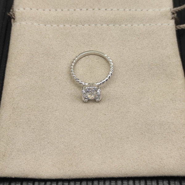 David Yurman 8mm Four-Prong White Diamond Ring