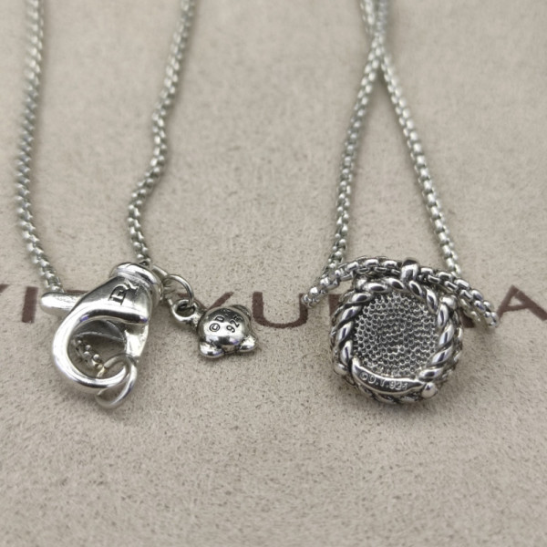 David Yurman 8mm Blue Sapphire Four-Prong Pendant Necklace
