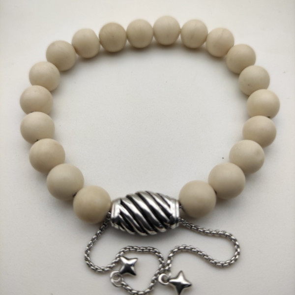 David Yurman 8mm Stretch White Howlite Bracelet