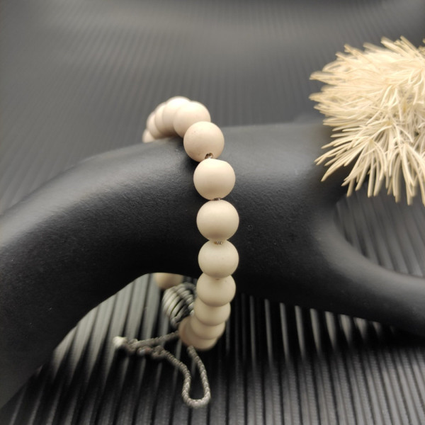 David Yurman 8mm Stretch White Howlite Bracelet