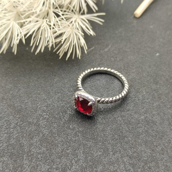 David Yurman Four-Prong Square Red Diamond Ring