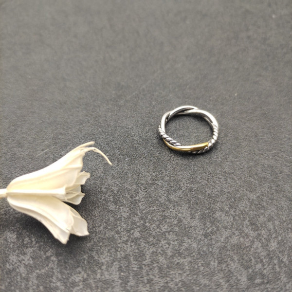 David Yurman Gold and Silver Cylindrical Interlocking Heart Ring