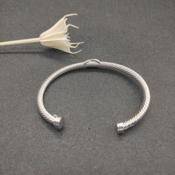 David Yurman 4mm Silver Pav&Atilde;&copy; Diamond Single X Cable Bracelet